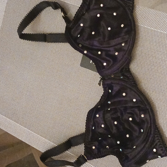 KissKill Velvet Crystal Bra - Picture 5 of 11